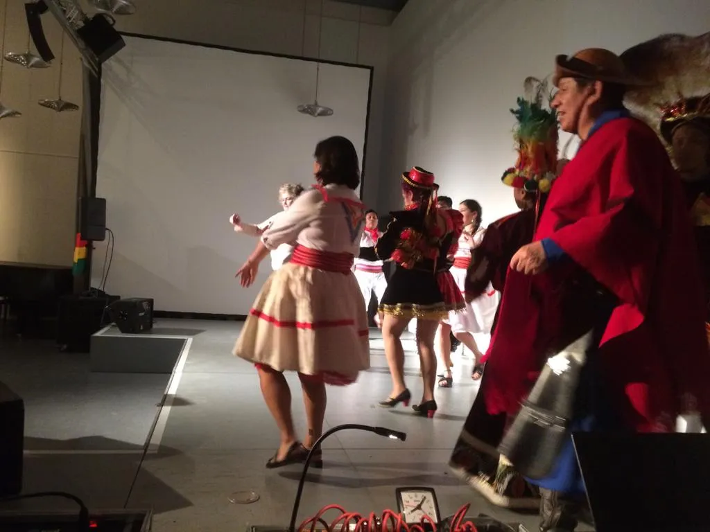 Verschiedene Tänze 5