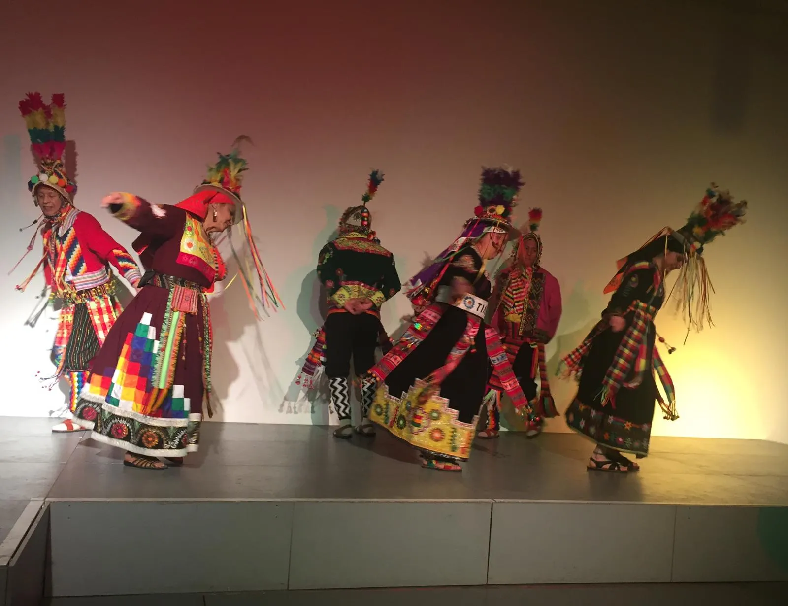 Verschiedene Tänze 11